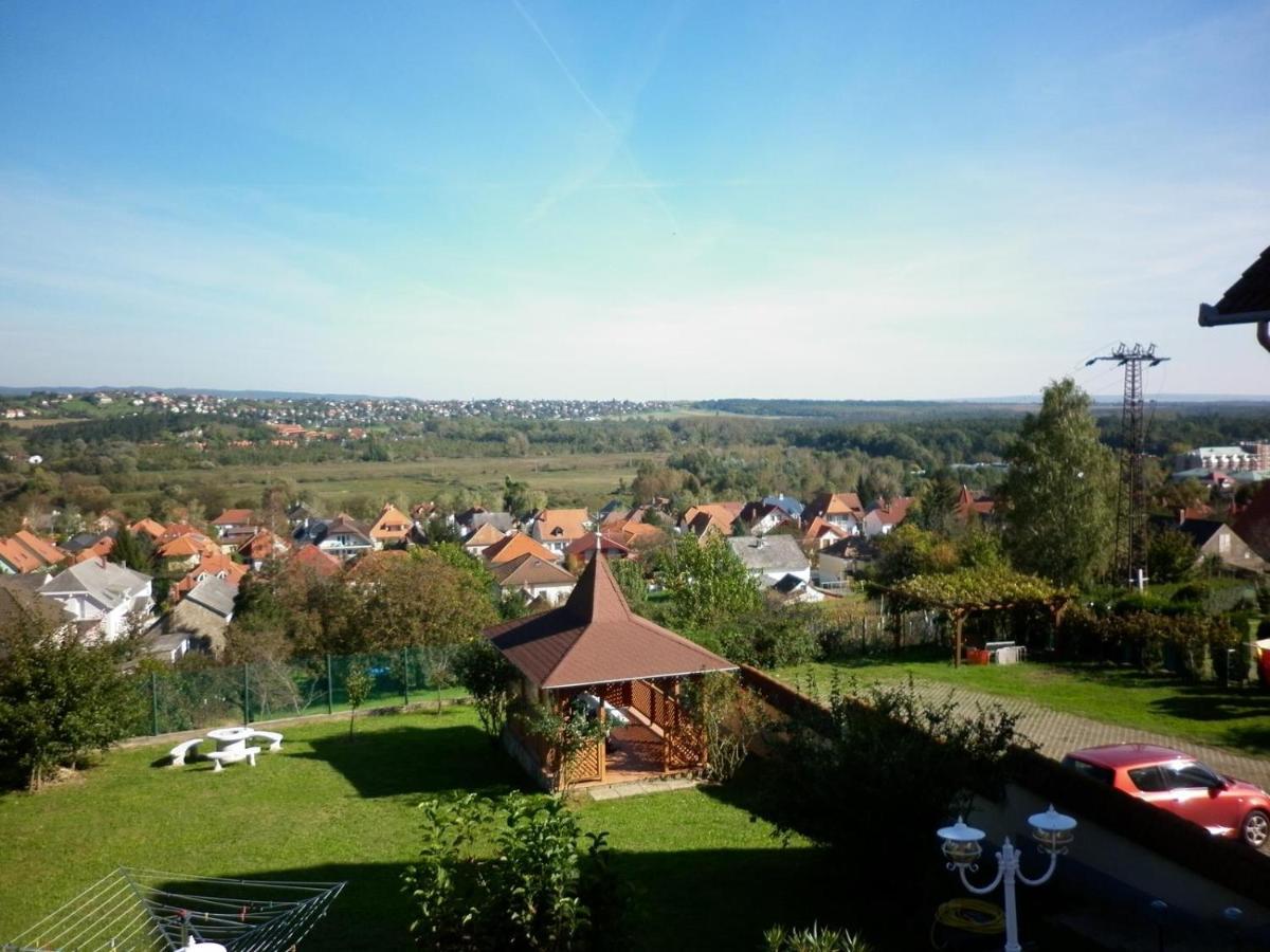 Manor Villa Heviz Exterior foto