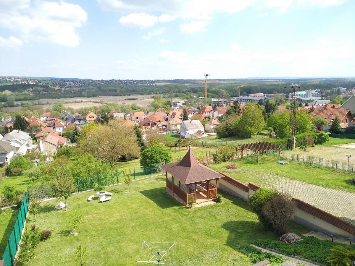Manor Villa Heviz Exterior foto