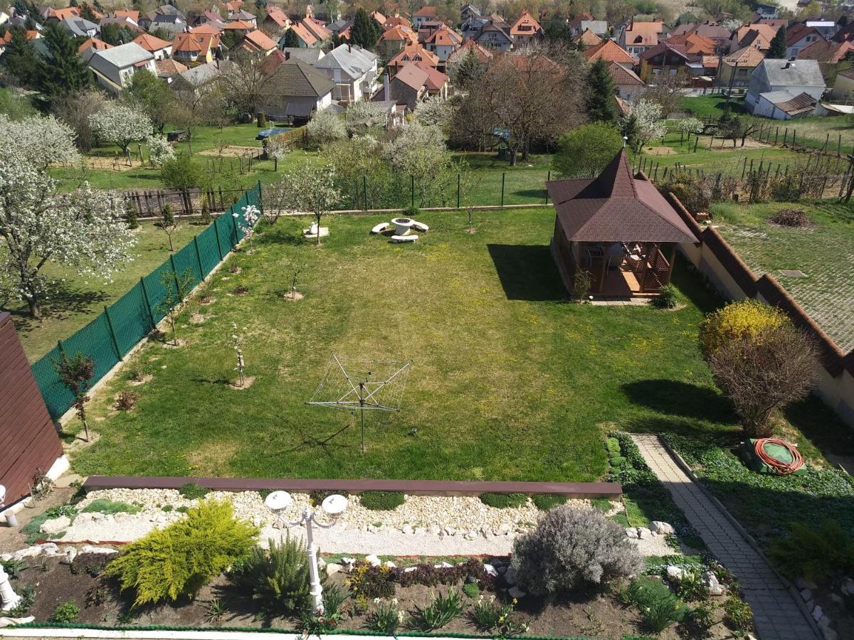 Manor Villa Heviz Exterior foto