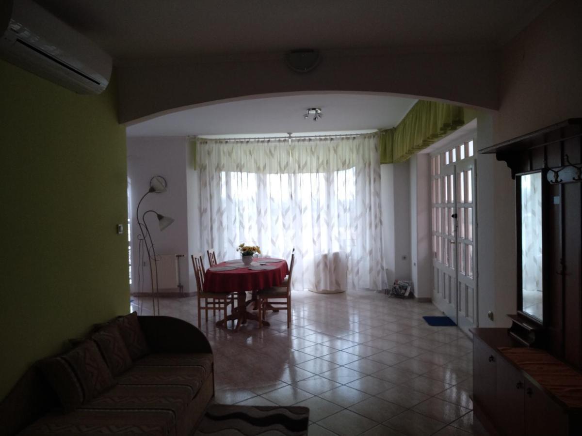 Manor Villa Heviz Exterior foto